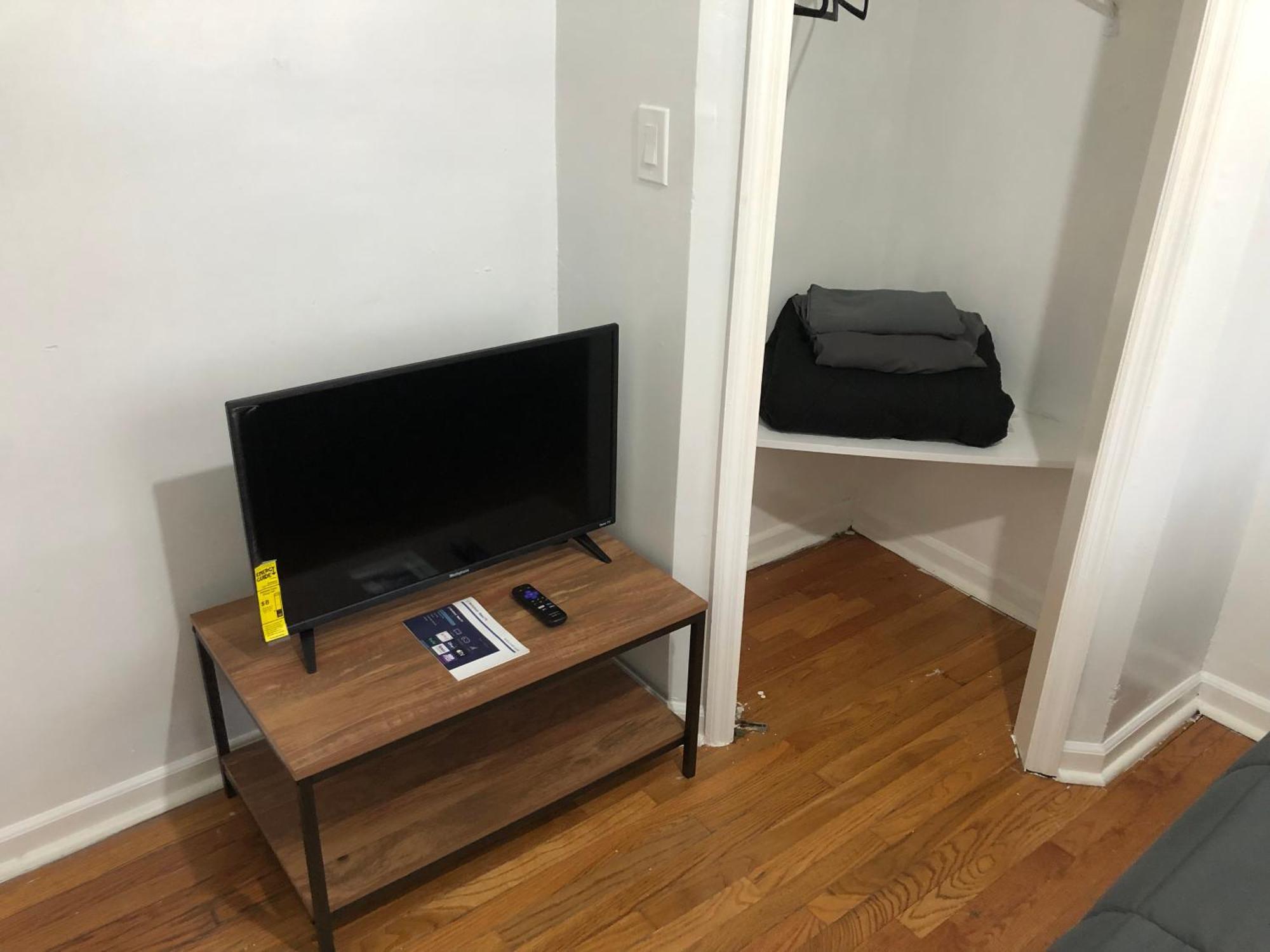 Private 2 Bedroom And 1 Bathroom House In A Quiet Area And Convenient To Nyc Bus And Train Perth Amboy Esterno foto